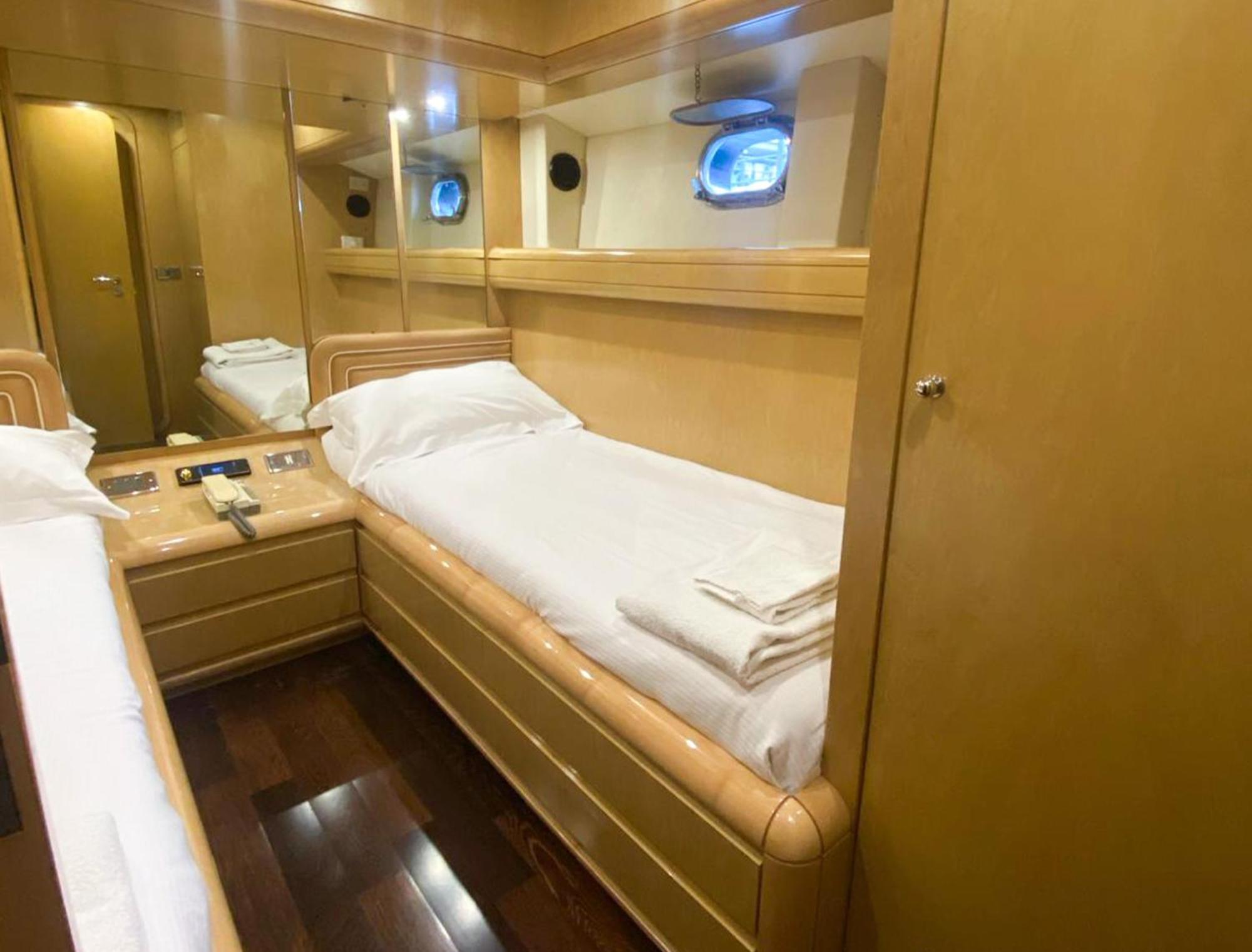 Hotel Bb Boat Lady A Genua Exterior foto